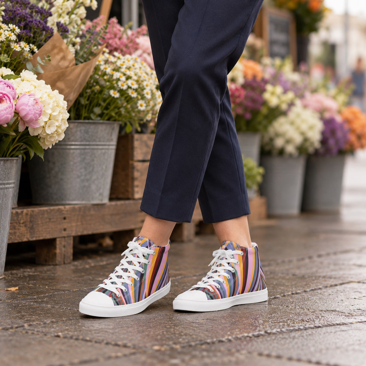 Dynamic Radiating Stripe Women's High-Top Sneakers